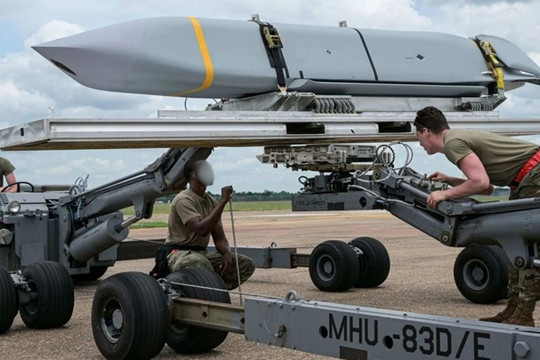 AGM-158 JASSM: Khả năng tác chiến của tên lửa tàng hình Mỹ tại Iran
