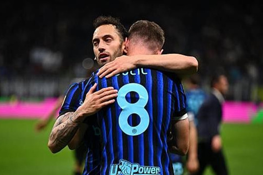Inter Milan lội ngược dòng 3-2 trước Como: Bản lĩnh "ông vua" đấu cúp và dấu ấn Petar Sucic