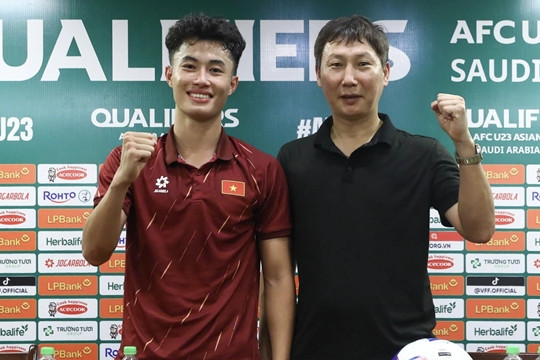 HLV Kim Sang-sik tìm thấy lời giải cho ASIAD 20 từ dàn sao trẻ V-League