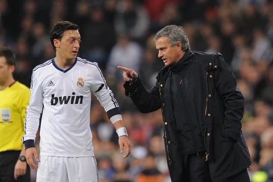 Tầm nhìn Jose Mourinho và nghệ thuật đánh thức những chiến binh từ bóng tối