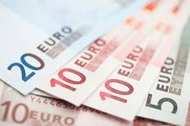 Tỷ giá Euro ngày 24/4 giảm tại nhiều ngân hàng, giá bán thấp nhất 31.455 VND/EUR