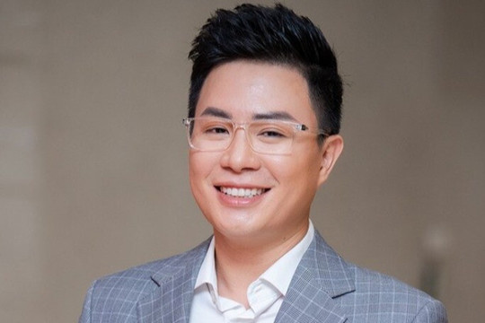 MC Lê Anh: Nam dẫn chương trình VTV sở hữu học vị Tiến sĩ và cuộc hôn nhân với học trò