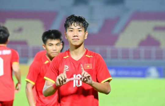 U17 Việt Nam trước cơ hội lập kỷ lục vô địch và cơn sốt chuyển nhượng Nguyễn Đình Bắc