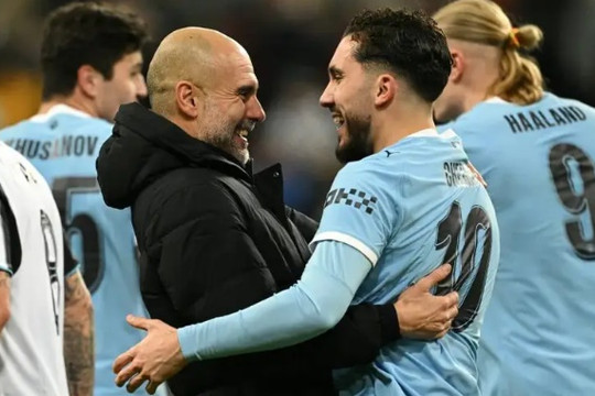 Manchester City trở lại ngôi đầu Ngoại hạng Anh: Bản lĩnh nhà vua và bước ngoặt Rayan Cherki