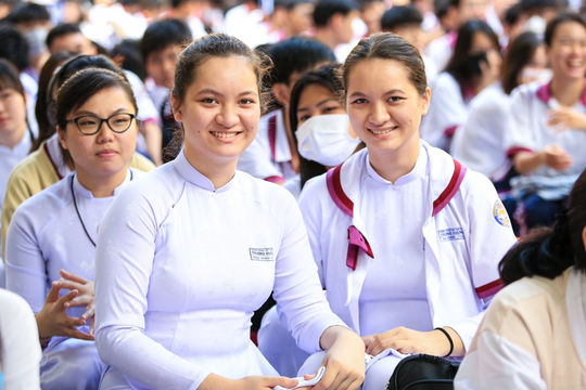 Quy định hồ sơ, trình tự, thủ tục tiếp nhận học sinh Việt Nam từ nước ngoài về nước