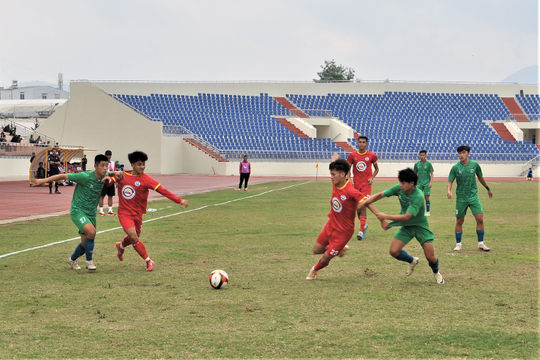 Lam Dong stay top of Group B with 3–0 win over Mekong Can Tho
