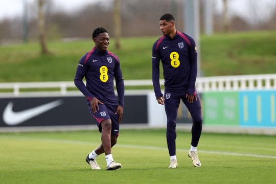 Kobbie Mainoo hồi sinh rực rỡ: Cánh cửa trở về Man Utd rộng mở với Marcus Rashford