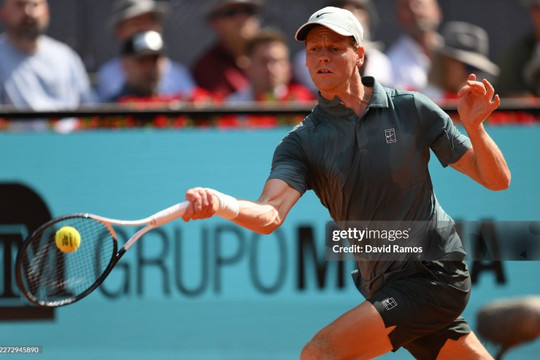Jannik Sinner ngược dòng kịch tính trước Benjamin Bonzi tại Madrid Open 2026