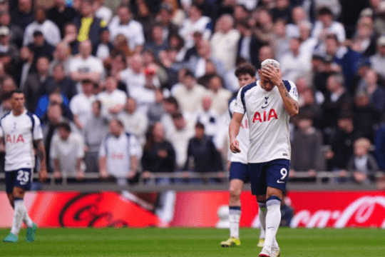 Cuộc chiến sinh tử giữa Tottenham và West Ham để trụ lại Ngoại hạng Anh