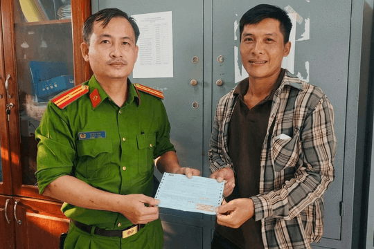 Một người dân Lâm Đồng trả lại 20 triệu đồng do nhận chuyển khoản nhầm