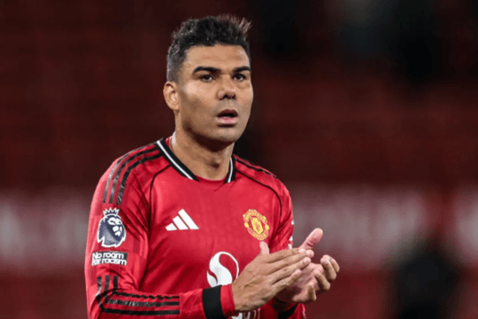 Man Utd thực hiện cuộc thanh trừng lịch sử: 13 cầu thủ sẽ rời Old Trafford