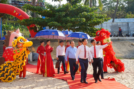 Lam Dong Leaders Launch Construction of Ong Dia Rock Beach Park