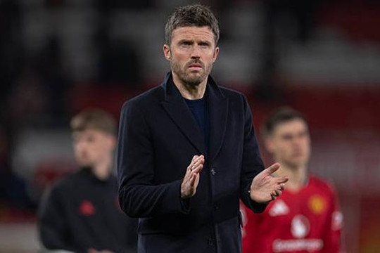 Michael Carrick giúp MU giành vé Champions League trị giá 100 triệu bảng, xây chắc ghế HLV
