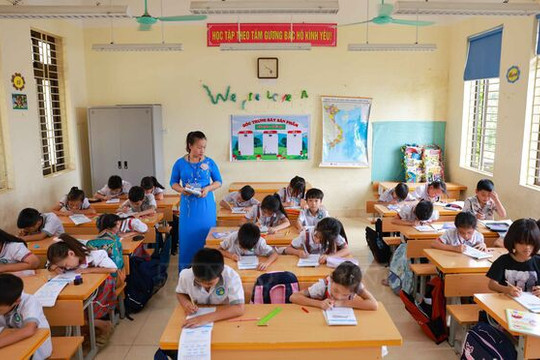 Hộ khẩu khu vực III nhưng học nơi khác có được hỗ trợ chi phí học tập?