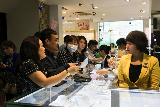 Cập nhật giá vàng hôm nay trưa 28/4/2026: Vàng miếng, nhẫn BTMC, BTMH, DOJI, Phú Quý và vàng thế giới