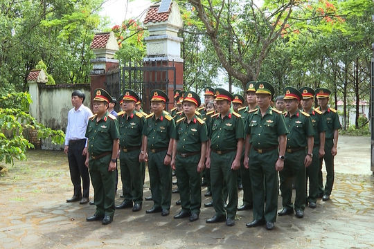 Quân khu 7 dâng hương tri ân các Anh hùng liệt sĩ Tiểu đoàn 840 tại Lâm Đồng