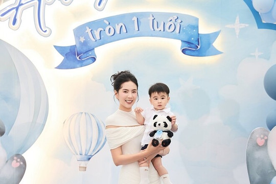 MC Mai Ngọc mừng sinh nhật 1 tuổi của quý tử: Diện mạo điển trai và phương pháp nuôi dạy hiện đại
