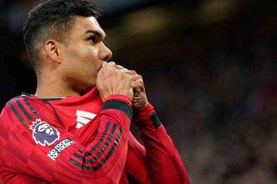 Man Utd hạ Brentford 2-1: Casemiro bùng nổ và kỷ lục vĩ đại của Bruno Fernandes