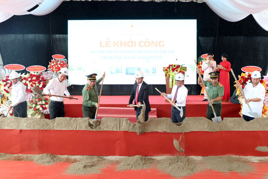 Chủ tịch HĐND tỉnh Lâm Đồng Lưu Văn Trung dự Lễ khởi công xây dựng trụ sở công an tại 3 xã biên giới