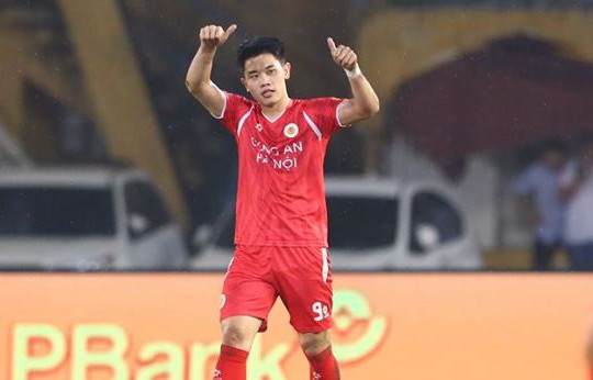 Đình Bắc ghi 7 bàn sau 4 trận, chiếm lĩnh hàng công V.League thay Tiến Linh