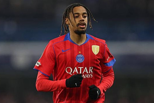 Thị trường chuyển nhượng 29/4: Liverpool chi 100 triệu euro cho Barcola, Barca săn Cucurella