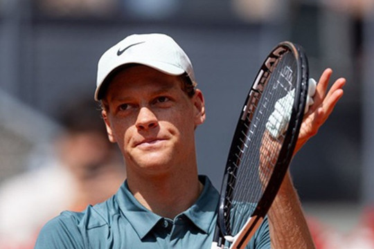 Jannik Sinner chỉ trích lịch thi đấu Madrid Open; Carlos Alcaraz có nguy cơ lỡ hẹn Wimbledon