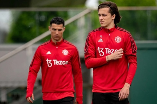 Man Utd quyết tâm đưa Alvaro Carreras trở lại: Cuộc đối đầu kịch tính với Arsenal