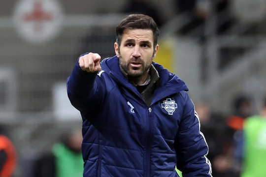 Chelsea không nên bổ nhiệm Cesc Fabregas: Bài học xương máu từ Lampard và thực tế khắc nghiệt