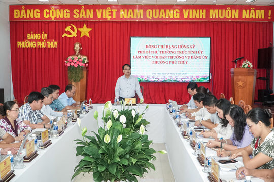 Phó Bí thư Thường trực Tỉnh ủy Lâm Đồng Đặng Hồng Sỹ làm việc với phường Phú Thủy