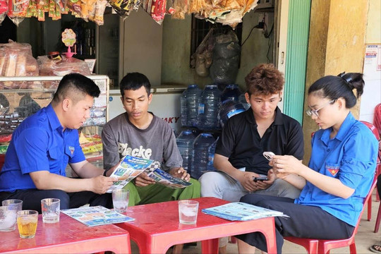 Community Digital Technology Teams Promote Grassroots Digital Transformation