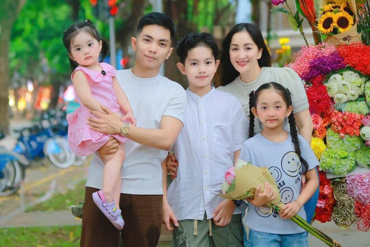 Dàn nhóc tì nhà sao Việt gây sốt với bộ sticker biểu cảm: Từ Lisa nhà Khánh Thi đến quý tử Đỗ Quang Vinh