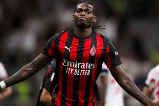 MU kích nổ thương vụ Rafael Leao và kế hoạch săn Julian Alvarez của Barcelona