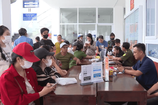 Công an Lâm Đồng triển khai cao điểm cấp tài khoản định danh điện tử cho trẻ em