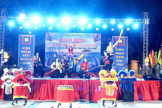 Van Tan Long whale worship festival 2026 held in La Gi Ward