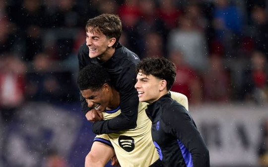 Barcelona nới rộng cách biệt 14 điểm sau chiến thắng kịch tính trước Osasuna