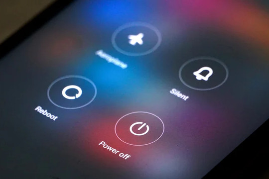 Phân biệt tắt nguồn và khởi động lại điện thoại Android: Đâu là lựa chọn tối ưu?