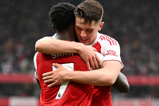 Arsenal đè bẹp Fulham 3-0: Viktor Gyokeres rực sáng, Bukayo Saka khẳng định đẳng cấp