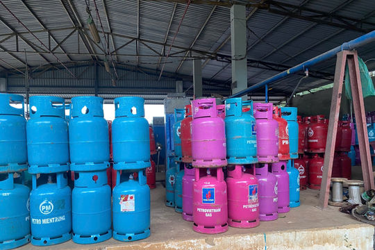 Giá gas ngày 04/05/2026: Miền Bắc giảm sâu, miền Trung tăng mạnh, miền Nam ổn định