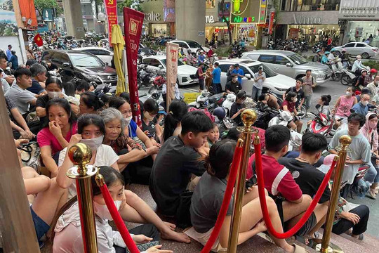 Giá vàng hôm nay chiều 4/5/2026: Chốt giá vàng miếng, nhẫn BTMC, BTMH, DOJI, Phú Quý và vàng thế giới