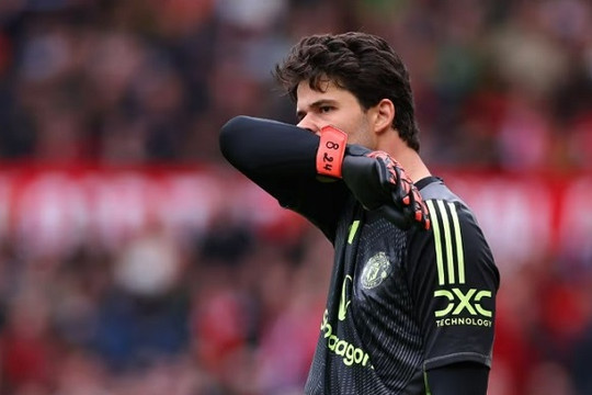 Michael Carrick đưa Man Utd trở lại Champions League sau chiến thắng trước Liverpool