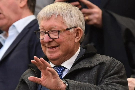Carrick thừa nhận tâm lý bị tác động bởi tin Sir Alex nhập viện trong ngày Man Utd hạ Liverpool