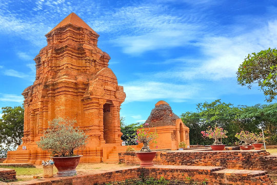 Sân bay Phan Thiết gần 4.000 tỷ đồng: Kiến trúc tháp Chăm cổ trở thành biểu tượng