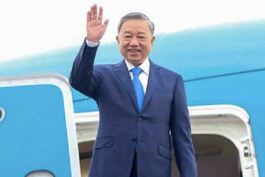 Top leader starts State visit to India