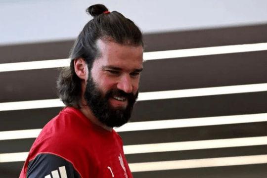 Juventus săn đón Alisson Becker, Real Madrid nhắm Unai Emery cho ghế nóng