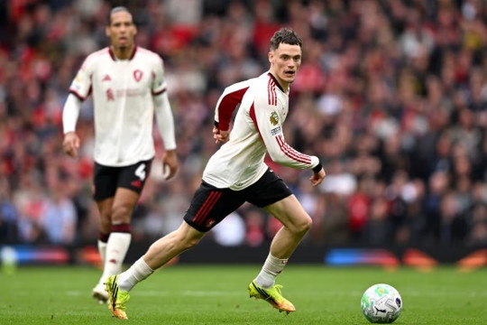 Liverpool kiên nhẫn đến bao giờ với bản hợp đồng 157 triệu đô Florian Wirtz?