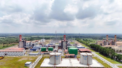 Bộ Công Thương đề xuất nâng tỷ lệ sản lượng điện hợp đồng LNG lên 75%