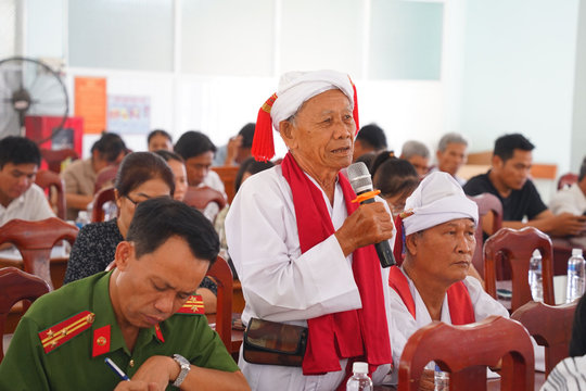 Cử tri Tuy Phong kiến nghị nhiều vấn đề liên quan đến dân sinh