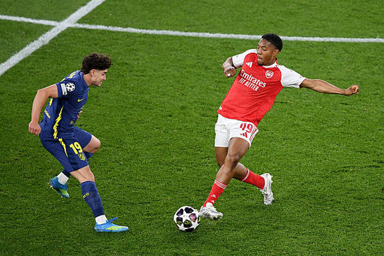 Myles Lewis-Skelly rực sáng đưa Arsenal vào chung kết Champions League: Tầm nhìn thiên tài của Thierry Henry