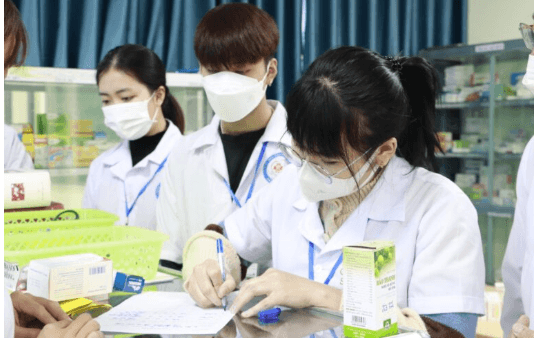 Học lên cử nhân điều dưỡng có phải cấp lại giấy phép hành nghề?
