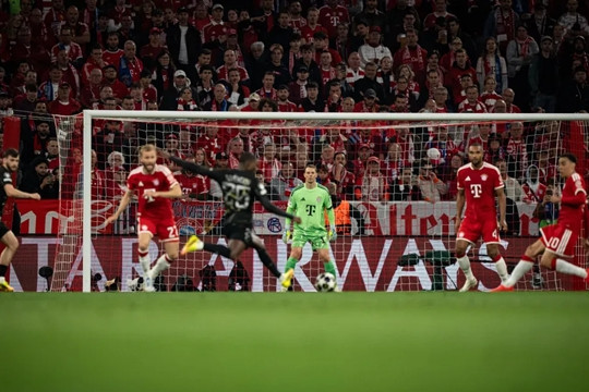 PSG biến Allianz Arena thành thánh địa: Bayern Munich nhận mưa chỉ trích sau khi bị loại